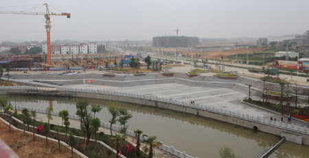 新圩鎮(zhèn)濱溪公園年底將建成