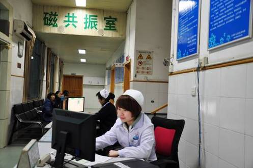 貴州省人民醫(yī)院開設(shè)夜間門診 方便群眾就醫(yī)