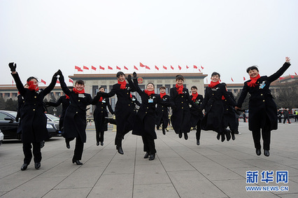 【兩會(huì)畫刊】：3日?qǐng)D片精選