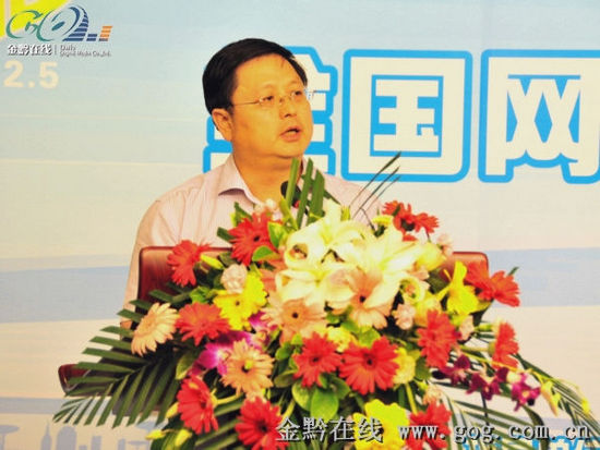 全國網(wǎng)絡媒體記者赴四川地震災區(qū)采訪報道活動在成都啟動