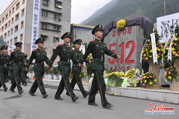 武警數萬官兵三年援建汶川血脈相連樹豐碑