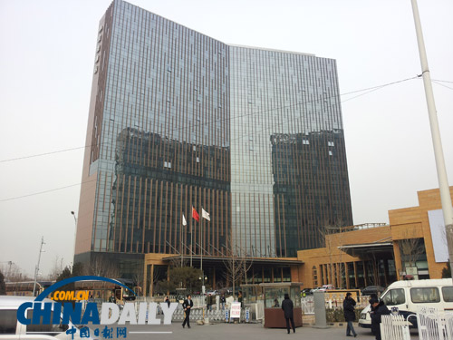 本網獨家探訪政協委員駐地:進入酒店需有“內應”