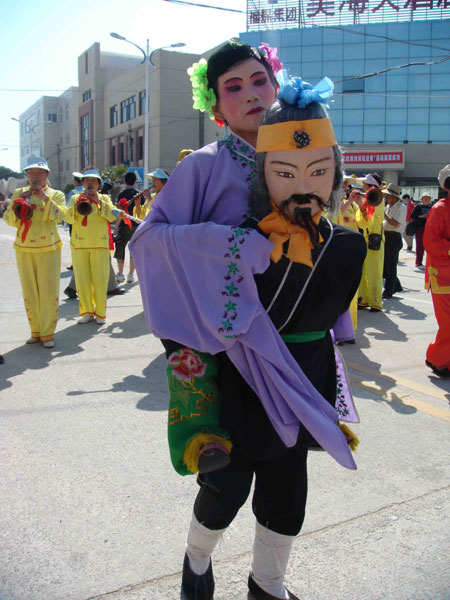 福建莆田湄洲灣舉行民俗文藝踩街活動（組圖）