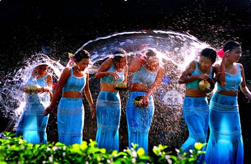 幸福經(jīng)濟(jì)：云南正當(dāng)時(shí)——訪云南省經(jīng)濟(jì)研究院院長(zhǎng)段鋼