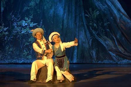 看《蝴蝶之夢》圓蝴蝶之夢