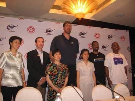 NBA奇才隊(duì)四川災(zāi)區(qū)行