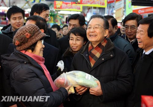 溫家寶總理在北京考察工作紀實：歲寒尤應念民生