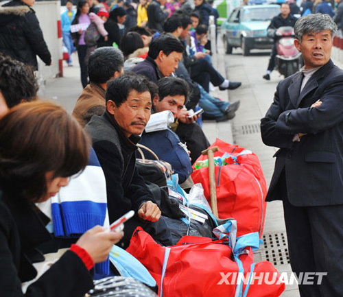 長沙火車站迎來春運售票高峰