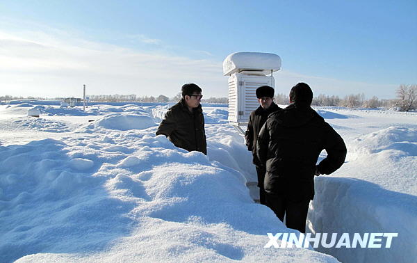 新疆北部遭受60年不遇暴雪天氣