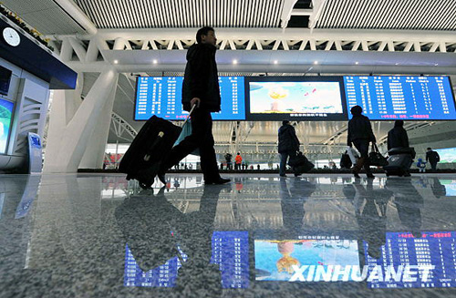 廣州南站正式啟用