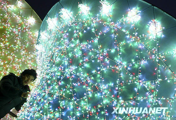 “世博花燈”揚(yáng)州試燈