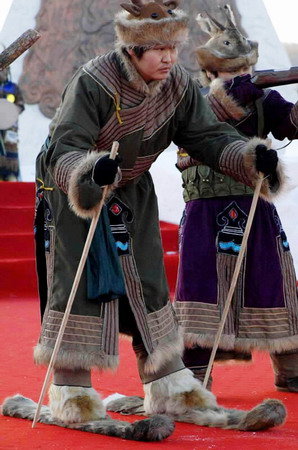 鄂倫春獵民舉行迎春儀式