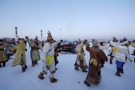 鄂倫春獵民舉行迎春儀式