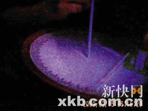 廣東韶關夜總會專派小姐陪客吸毒(組圖)