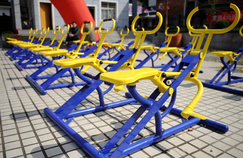 小區(qū)里的健身器材：禁忌因人而異