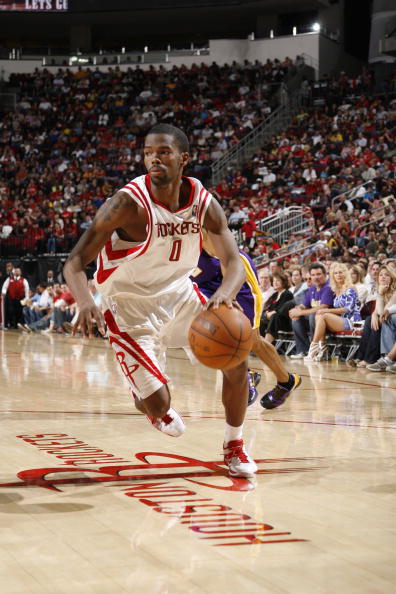 布魯克斯26分火箭四連敗 科比準三雙湖人過關