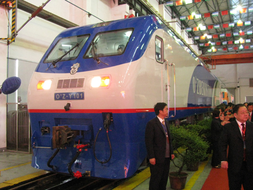 新出口烏茲別克斯坦電力機車在南車株機公司下線