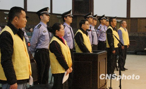 文強(qiáng)二審竭力回避涉黑罪 稱所收財(cái)物為人情往來