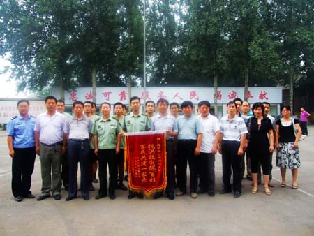 三門(mén)峽:抗洪救災(zāi)保百姓 軍民共建一家親