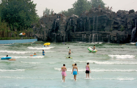 河南南召：蓮花溫泉引領休閑新時尚