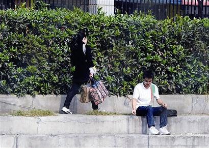 全國經(jīng)濟師考試舞弊案 記者竟4次遭遇同一團伙