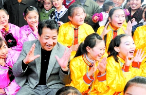 姜昆到走馬 唱起重慶童謠