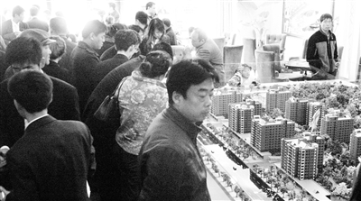 房價(jià)“破萬”？謊言引爆河北新盤 誰該負(fù)責(zé)