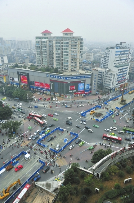 成都一環路開建三座跨線立交橋 今日迎交通大考