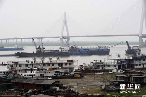 洞庭湖區(qū)發(fā)生嚴(yán)重春旱 44萬余人飲水受影響(圖)