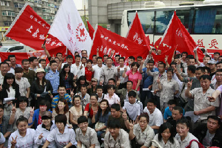 郭明義微博發(fā)獻血倡議 全國網(wǎng)友紛紛“力挺”