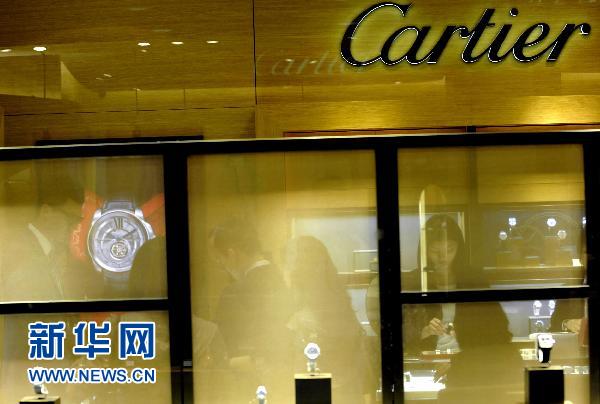 奢侈品是否該降稅? 商務(wù)部:促消費(fèi)應(yīng)是根本出發(fā)點(diǎn)