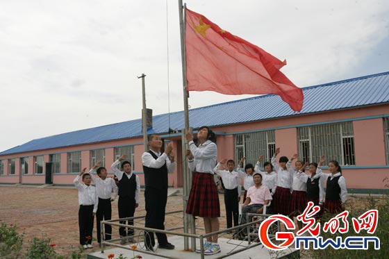 最美鄉(xiāng)村教師杜順:血液里沒了學(xué)生,心臟就不會跳動