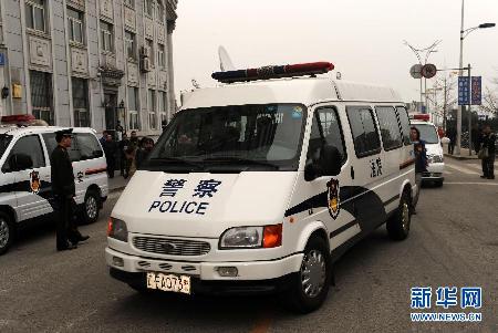 足球假賭黑案第二批案件審理開始 謝亞龍出庭受審