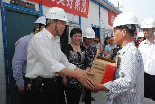 兵團建工師舉辦流動人口計劃生育服務萬里行活動