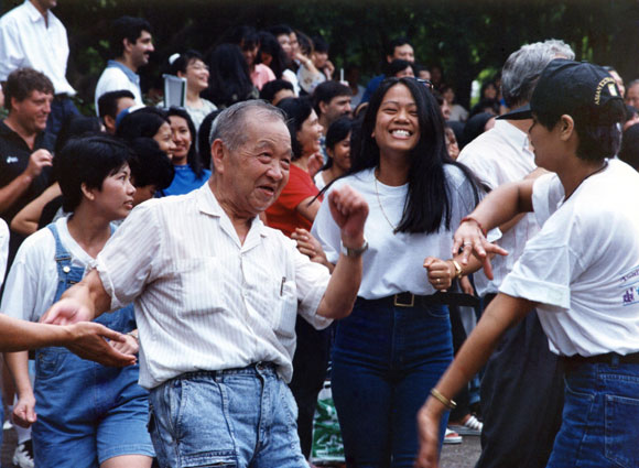 1997香港回歸：載夢飛香江