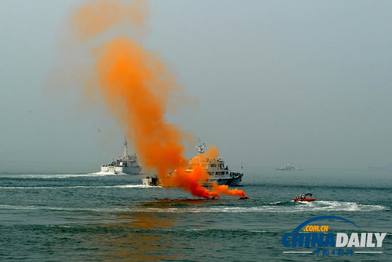 海峽兩岸舉行海上聯(lián)合搜救演練