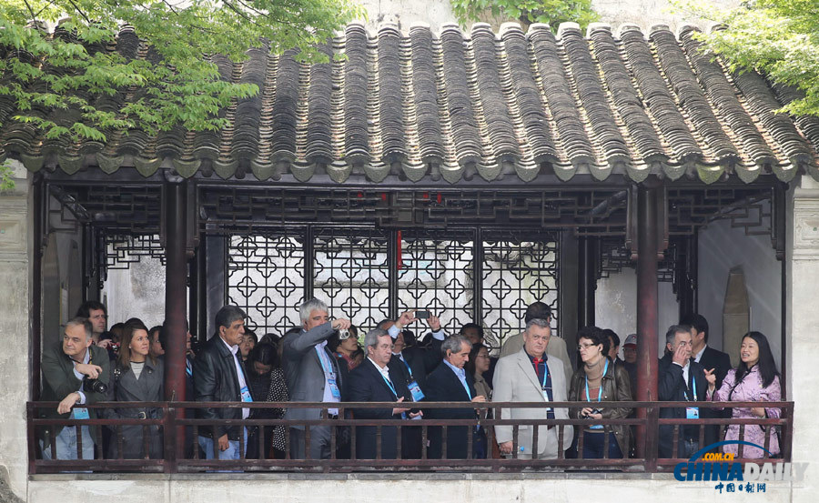 第四屆中歐政黨高層論壇的境外來(lái)賓在蘇州參觀考察