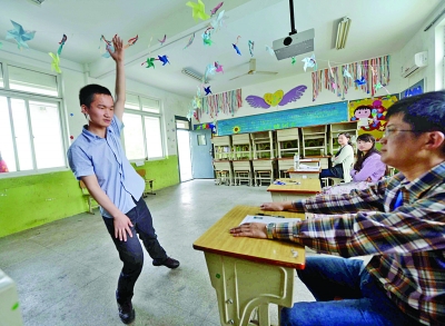 南京:今年男幼師面試 考生“少而精”