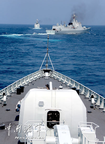 組圖：南海艦隊大規(guī)模實彈演習 主力艦盡出