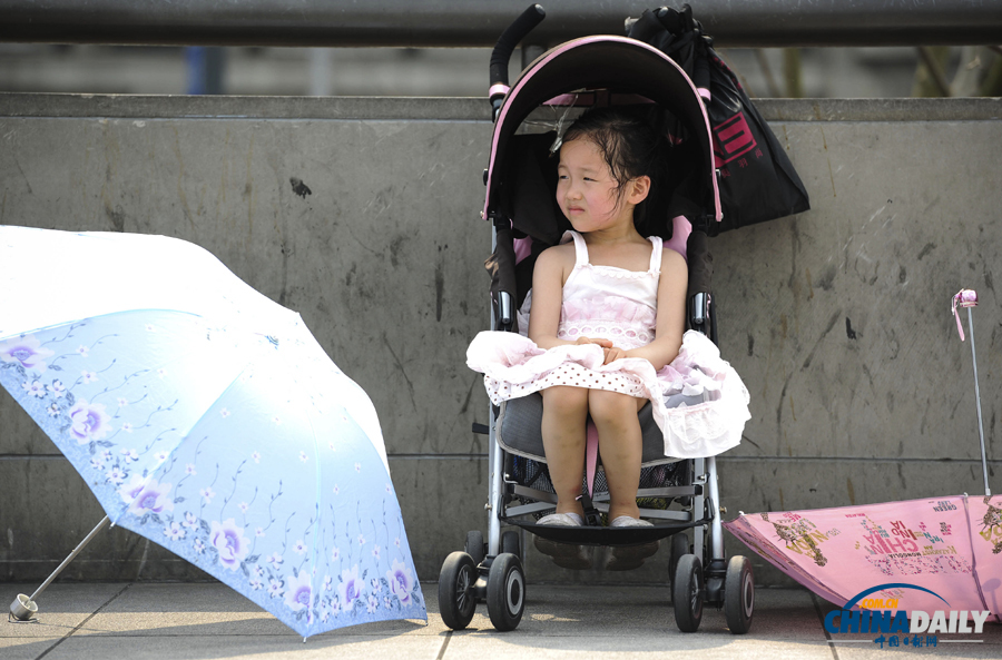 中國日報聚焦全國多地高溫天氣
