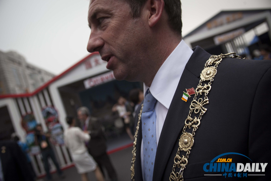 世界旅游城市聯合會會員城市北京巡展 異國風情涌動王府井