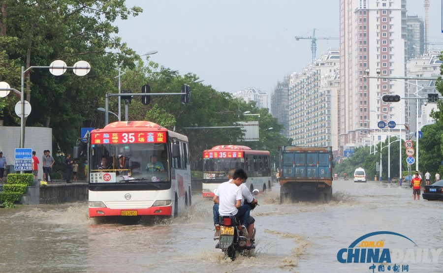 廣東汕頭：臺風“天兔”致海水倒灌城區