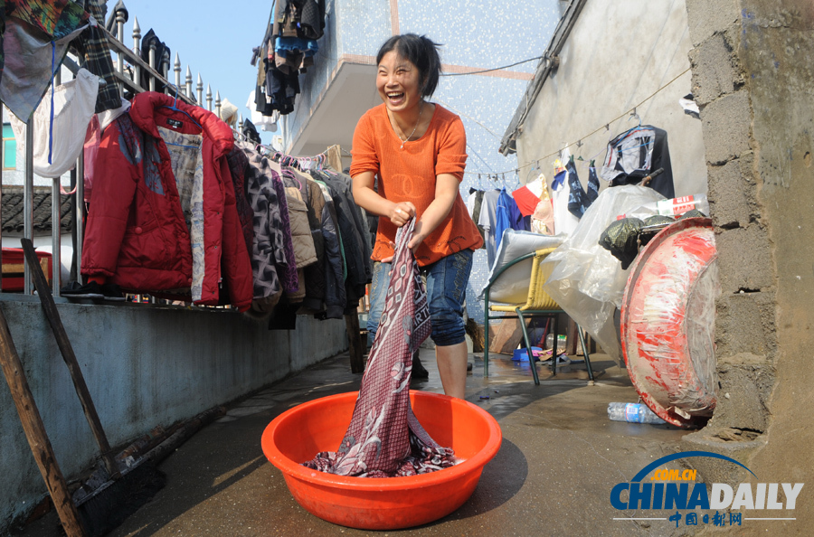 浙江余姚：大水“圍城” 四方支援