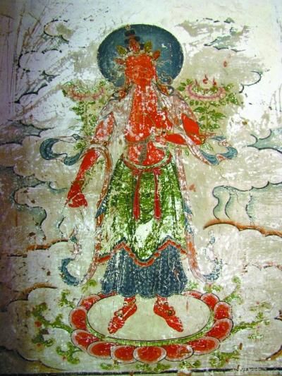清代壁畫修復后慘不忍睹：面目全非紅配綠