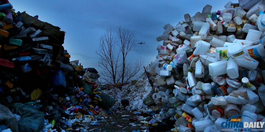 探訪北京郊外“廢品村”