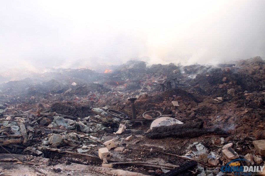 實(shí)拍香格里拉獨(dú)克宗古城災(zāi)后一片廢墟