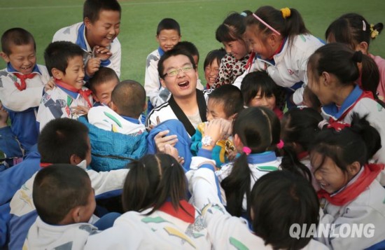 趙寧：大學(xué)生村官的老師夢(mèng)