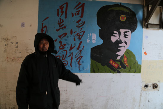 李俊熠：20年持之以恒 雷鋒戰(zhàn)友傳承“雷鋒精神”