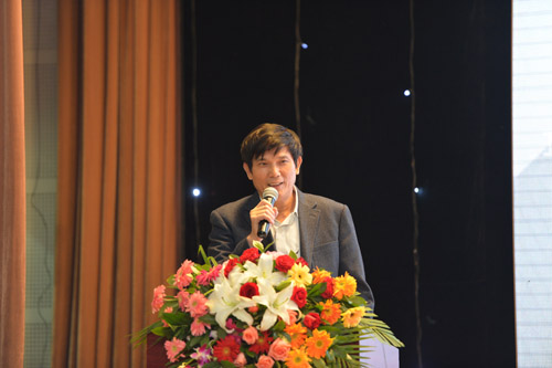 2013年度人民網獎學金頒獎典禮在京舉行 “最具潛質新聞人大賽”啟動