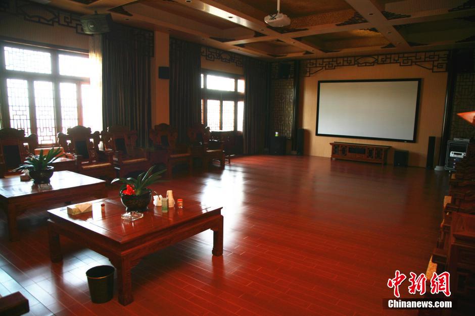 浙江村支書違建豪華別墅 退地交罰款4萬余元